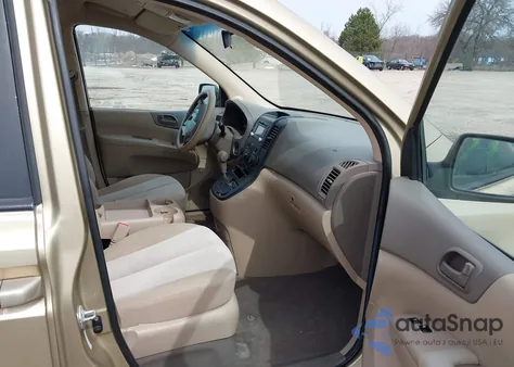 2011 Kia Sedona Lx z USA, uszkodzony, nr VIN KNDMG4C7XB6363631